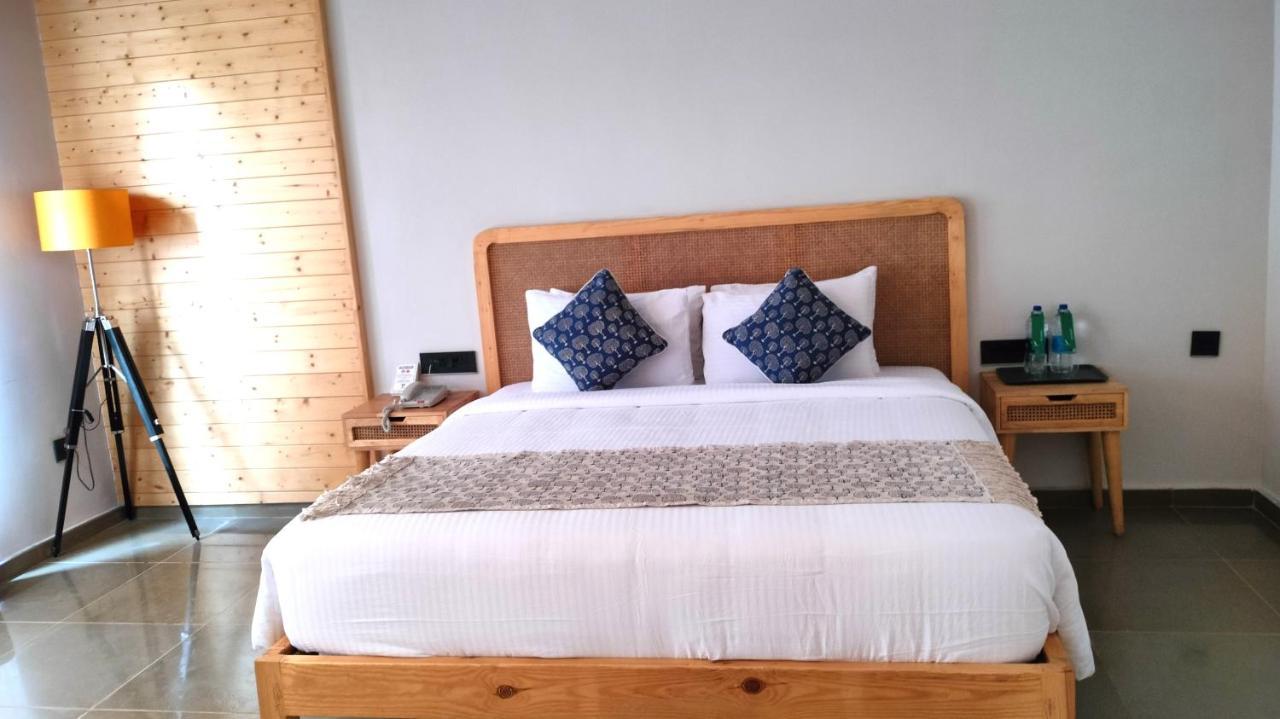 V Hotels And Resorts Chirala Extérieur photo
